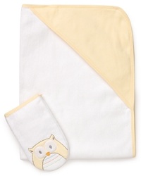The cute owl embroidered on this so-soft bath mitt and towel set is the perfect pal for baby's evening bath, and the hooded towel keeps baby's head warm. The cute owl embroidered on this so-soft bath mitt and towel set is the perfect pal for baby's evening bath, and the hooded towel keeps baby's head warm.