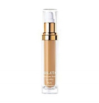 An effective anti-wrinkle serum which acts on all types of facial lines, even deep ones. With passing time, the fibroblast celles located at the base of deep wrinkles produce up to 3 times less collagen than the other fibroblasts. Thanks to an exclusive combination of 3 cutting edge active ingredients (extracts of Alkekengi's calyx, Soya and Padina Pavonica )Sisleÿa Daily Line Reducer helps reconstruct the skin's framework spectacularly:- Preserves the dermis fibres which make up the density, the elasticity and the resistance of the skin (anti-collagenase and anti-elastase effects)- Stimulates the neo-synthesis of collagen in order to densify the support tissue, as well as the glycosaminoglycanes which reinforce the hydra-cushion. An effective anti-wrinkle serum which acts on all types of facial lines, even deep ones. With passing time, the fibroblast celles located at the base of deep wrinkles produce up to 3 times less collagen than the other fibroblasts. Thanks to an exclusive combination of 3 cutting edge active ingredients (extracts of Alkekengi's calyx, Soya and Padina Pavonica )Sisleÿa Daily Line Reducer helps reconstruct the skin's framework spectacularly:- Preserves the dermis fibres which make up the density, the elasticity and the resistance of the skin (anti-collagenase and anti-elastase effects)- Stimulates the neo-synthesis of collagen in order to densify the support tissue, as well as the glycosaminoglycanes which reinforce the hydra-cushion.