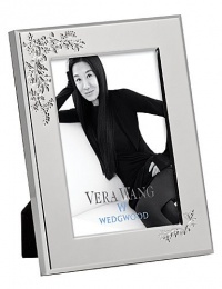 Vera Wang by Wedgwood Lace Bouquet 8-Inch by 10-Inch Frame Vera Wang by Wedgwood Lace Bouquet 8-Inch by 10-Inch Frame