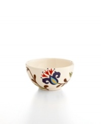 Hand painted with folksy florals, the Jardin fruit bowl delivers colorful fresh-for-spring style and everyday durability. Hand painted with folksy florals, the Jardin fruit bowl delivers colorful fresh-for-spring style and everyday durability.
