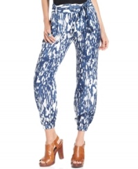 These printed pants by DKNY Jeans are surprisingly versatile! The abstract print and casual, vintage-inspired silhouette makes them a perfect match with a basic tee or button-front shirt.