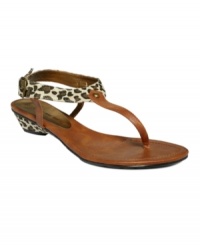 Gladiator with a twist. The Berlin sandals by Barefoot Tess are a unique take on summer style with their printed canvas ankle strap and covered demi-wedge heel. Gladiator with a twist. The Berlin sandals by Barefoot Tess are a unique take on summer style with their printed canvas ankle strap and covered demi-wedge heel.