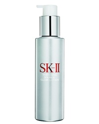 An advanced moisturizing and exfoliating formula to help clarify your skin. This ultra light lotions, which contains our exclusive Derm Complex, works to remove dead cells from the skin surface and to hydrate skin. Skin is left deeper-looking with astonishing clarity.Use after cleansing your face and neck both morning and evening. Soak a cotton wool pad and sweep across your face and neck paying special attention to the sides of your nose and mouth while avoiding the direct eye area. An advanced moisturizing and exfoliating formula to help clarify your skin. This ultra light lotions, which contains our exclusive Derm Complex, works to remove dead cells from the skin surface and to hydrate skin. Skin is left deeper-looking with astonishing clarity.Use after cleansing your face and neck both morning and evening. Soak a cotton wool pad and sweep across your face and neck paying special attention to the sides of your nose and mouth while avoiding the direct eye area.