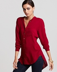 Lend polish to your favorite jeans with this Nation LTD tunic, crafted in a graceful silhouette. Lend polish to your favorite jeans with this Nation LTD tunic, crafted in a graceful silhouette.