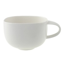 Villeroy & Boch's Urban Nature breakfast cup brings a dynamic new dimension to your table setting. The elegant bone-white porcelain pieces assume fluid, organic shapes for an effect that is both architectural and aerodynamic. Simple yet casually chic, Urban Nature is sure to take your next occasion to unexpected new levels. Villeroy & Boch's Urban Nature breakfast cup brings a dynamic new dimension to your table setting. The elegant bone-white porcelain pieces assume fluid, organic shapes for an effect that is both architectural and aerodynamic. Simple yet casually chic, Urban Nature is sure to take your next occasion to unexpected new levels.