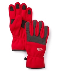 Face the cold with the Denali Glove, a cool-weather classic constructed from midweight TKA 300 fleece with abrasion-resistant Taslan® overlay panels at the knuckles and fingers for added durability. Face the cold with the Denali Glove, a cool-weather classic constructed from midweight TKA 300 fleece with abrasion-resistant Taslan® overlay panels at the knuckles and fingers for added durability.