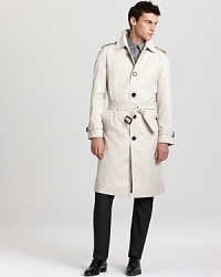 An iconic trench in the most classic color. From Burberry. An iconic trench in the most classic color. From Burberry.