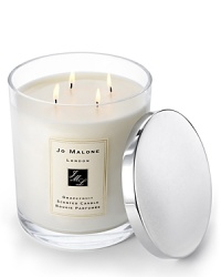 Instantly awakening the senses, Grapefruit is a lively, uplifting citrus with a spicy heart. Grapefruit and tangerine are combined with vetiver and rosemary to create this outspoken citrus scent. With a stunning bouquet lit across four wicks, The Grapefruit Luxury Candle envelops a room and lingers for hours to create an ambiance of warmth, sophistication and style. It is the ultimate luxury. 2.5kg. Instantly awakening the senses, Grapefruit is a lively, uplifting citrus with a spicy heart. Grapefruit and tangerine are combined with vetiver and rosemary to create this outspoken citrus scent. With a stunning bouquet lit across four wicks, The Grapefruit Luxury Candle envelops a room and lingers for hours to create an ambiance of warmth, sophistication and style. It is the ultimate luxury. 2.5kg.