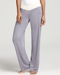 Exude laid-back chic in these soft pajama pants with contrast waistband. Exude laid-back chic in these soft pajama pants with contrast waistband.