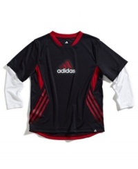 Give him a sleek style to sport with this Fast-Tech layered t-shirt from from adidas, the perfect combination of looks and performance. Give him a sleek style to sport with this Fast-Tech layered t-shirt from from adidas, the perfect combination of looks and performance.
