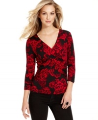 Do the twist with Cable & Gauge's twist-front top! Perfect for pairing with everything from jeans to a pencil skirt. Do the twist with Cable & Gauge's twist-front top! Perfect for pairing with everything from jeans to a pencil skirt.