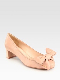 Nappa leather block heel design with bow detail. Self-covered heel, 1¾ (45mm)Leather upperLeather liningRubber solePadded insoleImported Nappa leather block heel design with bow detail. Self-covered heel, 1¾ (45mm)Leather upperLeather liningRubber solePadded insoleImported