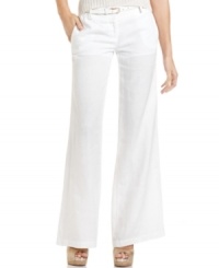 Perfect your chic, Hamptons style in XOXO wide-leg belted trousers! Perfect your chic, Hamptons style in XOXO wide-leg belted trousers!