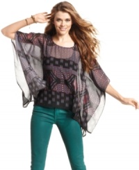 A striking print adds rich detail to this sheer caftan from Jessica Simpson! A striking print adds rich detail to this sheer caftan from Jessica Simpson!