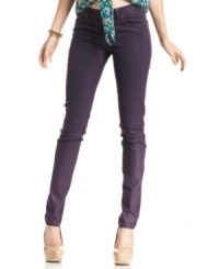 Jessica Simpson elevates the skinny jean with an eye-catching color and subtle sheen! Jessica Simpson elevates the skinny jean with an eye-catching color and subtle sheen!