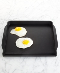 Instant stovetop space! Cook up a range of breakfast favorites on your range with the raised sides and even cooking of this kitchen staple. The ideal space for flipping eggs, meats, veggies, pancakes and more with a built-in drip catch. 5-year warranty. Instant stovetop space! Cook up a range of breakfast favorites on your range with the raised sides and even cooking of this kitchen staple. The ideal space for flipping eggs, meats, veggies, pancakes and more with a built-in drip catch. 5-year warranty.