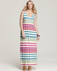 With a nod to the '60s, this Splendid maxi dress teams punchy pastels with a floor-length silhouette for a look popping with playful spirit. With a nod to the '60s, this Splendid maxi dress teams punchy pastels with a floor-length silhouette for a look popping with playful spirit.