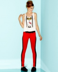 Dramatic color contrast makes these skinnies from Celebrity Pink Jeans totally pop! Dramatic color contrast makes these skinnies from Celebrity Pink Jeans totally pop!