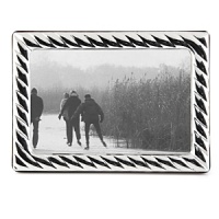 Photo frames by Argento feature unique and authentic tarnish free sterling silver. Hand made and uniquely crafted in Italy.