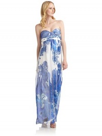 THE LOOKAllover metallic paisley printSweetheart necklinePadded bustLong gentle draping throughoutBack zip with hook-and-eye closureTHE FITAbout 56 from top to hemTHE MATERIAL60% nylon/40% silkFully linedCARE & ORIGINDry cleanImportedModel shown is 5'10 (177cm) wearing US size 4. THE LOOKAllover metallic paisley printSweetheart necklinePadded bustLong gentle draping throughoutBack zip with hook-and-eye closureTHE FITAbout 56 from top to hemTHE MATERIAL60% nylon/40% silkFully linedCARE & ORIGINDry cleanImportedModel shown is 5'10 (177cm) wearing US size 4.
