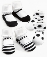 Keeping her toes comfy is as simple as black and white with this Baby Starters socks 3-pack. Keeping her toes comfy is as simple as black and white with this Baby Starters socks 3-pack.