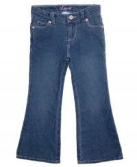 Add some sparkle to her step with these glittery flare jeans from Levi's. Add some sparkle to her step with these glittery flare jeans from Levi's.