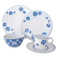 This oval serving platter is versatile and lovely. It serves as a great display for the family's favorite dish. This oval serving platter is versatile and lovely. It serves as a great display for the family's favorite dish.