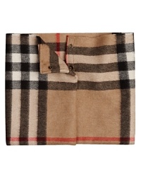 Burberry's signature check print takes form in soft, plush cashmere on this kids unisex snood. Burberry's signature check print takes form in soft, plush cashmere on this kids unisex snood.