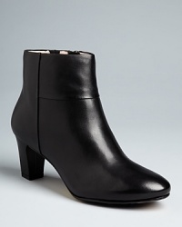 These timeless fashion basics from Taryn Rose are crafted in luxuriously soft leather, with even softer insoles that will keep them in daily rotation. These timeless fashion basics from Taryn Rose are crafted in luxuriously soft leather, with even softer insoles that will keep them in daily rotation.
