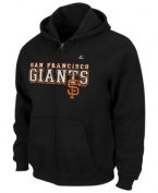 Hit it out of the park! Cheer on your favorite team in style and comfort in this Majestic San Francisco Giants hoodie.