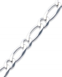 Add a sophisticated chain for timeless appeal. This men's oval chain link bracelet is crafted in sterling silver. Approximate length: 8-1/2 inches.