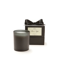 This elegantly scalloped D.L. & Co. candle contains a verdant fragrance blend of apple wood, patchouli and oak moss. This elegantly scalloped D.L. & Co. candle contains a verdant fragrance blend of apple wood, patchouli and oak moss.