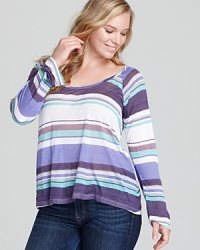 Keep your cool in this Splendid Plus tee, flaunting faded stripes and soft tailoring for easy summer style. Keep your cool in this Splendid Plus tee, flaunting faded stripes and soft tailoring for easy summer style.