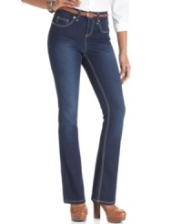 A classic faded wash on Seven7's petite bootcut silhouette make it a denim must-have!