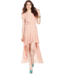 From the asymmetrical hem that delivers the best of both lengths, to the rows of wavering stripes, dreamy details are in full supply on this dress from Mimi Chica! From the asymmetrical hem that delivers the best of both lengths, to the rows of wavering stripes, dreamy details are in full supply on this dress from Mimi Chica!