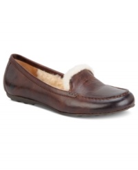 So much coziness in each step. The Branka flats by Born are lined in the most comfortable soft shearling. So much coziness in each step. The Branka flats by Born are lined in the most comfortable soft shearling.