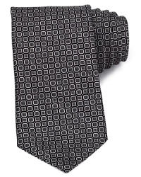 Unique, evenly spaced shapes balance your professional look with a stately pattern perfect for the office or your important evening affairs. Unique, evenly spaced shapes balance your professional look with a stately pattern perfect for the office or your important evening affairs.