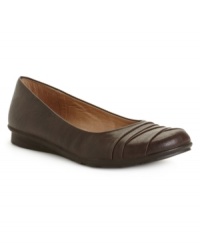 Simplify your style with shoes that go everywhere. The Vistor flats from CL by Laundry dress up with trousers and dress down with worn-in jeans. Simplify your style with shoes that go everywhere. The Vistor flats from CL by Laundry dress up with trousers and dress down with worn-in jeans.