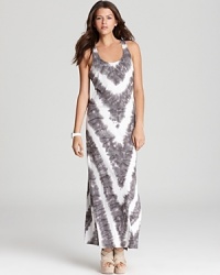 Tie-dye rendered in chevron stripes creates a cool effect on this summer-perfect C&C California maxi dress. Tie-dye rendered in chevron stripes creates a cool effect on this summer-perfect C&C California maxi dress.