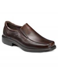Got the need for speed? Want a pair of men's dress shoes that won't slow you down? Slip into these sleek Ecco bike toe men's loafers and get going. Got the need for speed? Want a pair of men's dress shoes that won't slow you down? Slip into these sleek Ecco bike toe men's loafers and get going.
