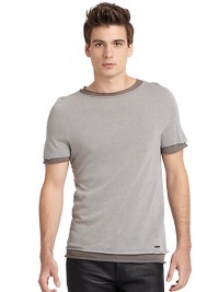 THE LOOKLayered design; can be worn separately Round roll hem neckline Short roll hem sleevesMetal logo detail Layered roll hemTHE MATERIAL70% cotton/30% linenCARE & ORIGINHand washMade in Italy THE LOOKLayered design; can be worn separately Round roll hem neckline Short roll hem sleevesMetal logo detail Layered roll hemTHE MATERIAL70% cotton/30% linenCARE & ORIGINHand washMade in Italy