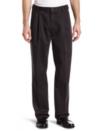 Dockers Mens New Iron Free Khaki D3 Classic Fit Pleated Pant Dockers Mens New Iron Free Khaki D3 Classic Fit Pleated Pant