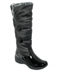 Perfect for those snowy adventures. Khombu's Snowpuff cold weather boots are waterproof, fast-drying and feature an insulated faux-fur lining. Perfect for those snowy adventures. Khombu's Snowpuff cold weather boots are waterproof, fast-drying and feature an insulated faux-fur lining.