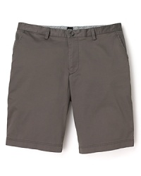 Handsome, everyday shorts for the modern man, with a clean, polished look and a bit of added stretch. Handsome, everyday shorts for the modern man, with a clean, polished look and a bit of added stretch.