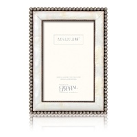 Present beloved photos with classically feminine elegance in this picture frame from Argento SC. It's decorated with genuine mother of pearl and edged in authentic Swarovski Elements® crystals. Present beloved photos with classically feminine elegance in this picture frame from Argento SC. It's decorated with genuine mother of pearl and edged in authentic Swarovski Elements® crystals.