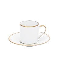 Palmyre provides the ideal backdrop for personal creativity. Able to set a refined table with its understated beauty or by creating a personalized setting when paired with another Bernardaud collection. Palmyre provides the ideal backdrop for personal creativity. Able to set a refined table with its understated beauty or by creating a personalized setting when paired with another Bernardaud collection.