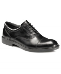 Everyday wardrobe in need of a boost? Step up your favorite looks with a pair of Ecco oxford men's dress shoes that's versatile enough for the work week or the weekend. Everyday wardrobe in need of a boost? Step up your favorite looks with a pair of Ecco oxford men's dress shoes that's versatile enough for the work week or the weekend.