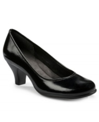 The Aerosoles Wise Guy Pumps are a smart move for any wardrobe with their fun update of classic work pump styling and easy-to-wear heel. The Aerosoles Wise Guy Pumps are a smart move for any wardrobe with their fun update of classic work pump styling and easy-to-wear heel.
