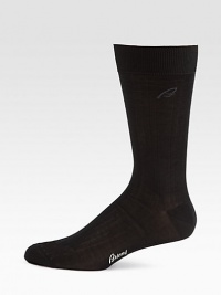 The luxury house's essential addition to every well-appointed wardrobe in exceptionally soft cotton.Logo embroideryMid-calf heightCottonMachine washMade in Italy The luxury house's essential addition to every well-appointed wardrobe in exceptionally soft cotton.Logo embroideryMid-calf heightCottonMachine washMade in Italy