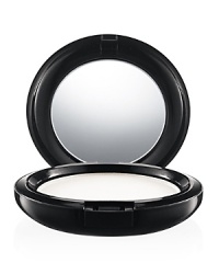 A silky, colorless finishing powder suitable for all skin tones. Reduces shine while optically minimizing the look of lines & imperfections. Wear over makeup or on its own. Now in a pressed compact for ease & portability. A silky, colorless finishing powder suitable for all skin tones. Reduces shine while optically minimizing the look of lines & imperfections. Wear over makeup or on its own. Now in a pressed compact for ease & portability.